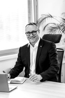Metsa Headshots B&W-75