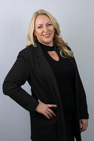 Metsa Headshots Variety-14